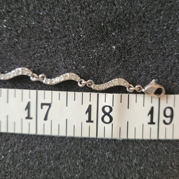 SWAROVSKI Crystal Jewelry Set (Necklace + Earrings) *EXCELLENT CONDITION* - Picture 7 of 7